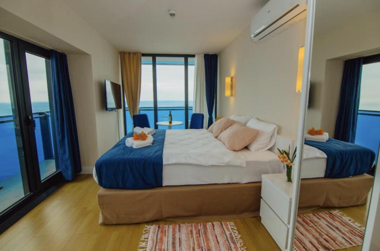 Sea Side Aparthotel In Orbi Complex Batumi Exteriör bild