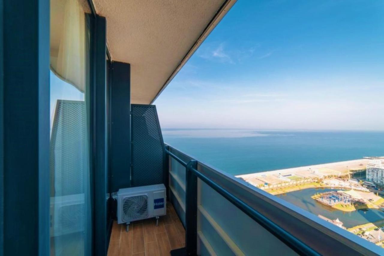 Sea Side Aparthotel In Orbi Complex Batumi Exteriör bild