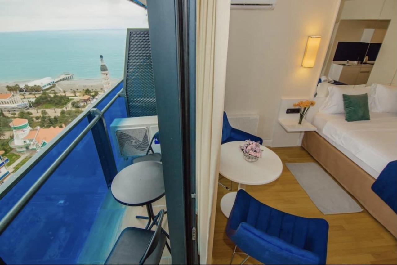 Sea Side Aparthotel In Orbi Complex Batumi Exteriör bild